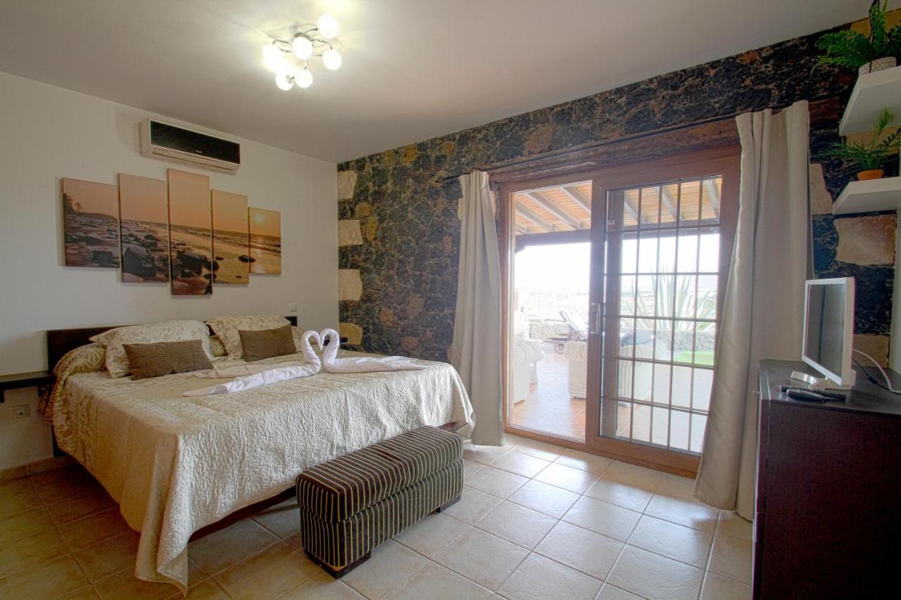 Villa Los Volcanes El Charco  ภายนอก รูปภาพ