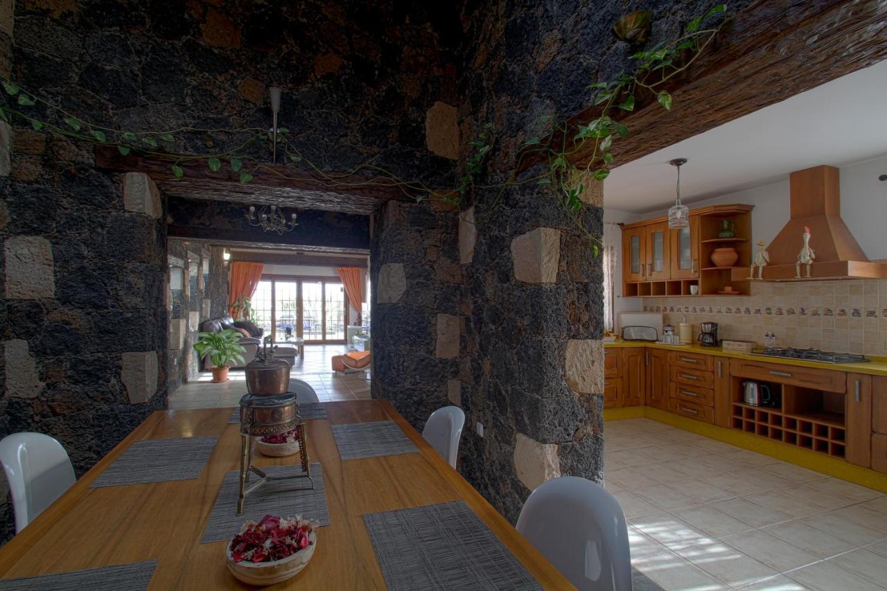Villa Los Volcanes El Charco  ภายนอก รูปภาพ